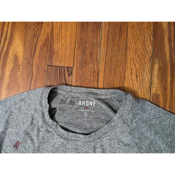 Rhone Mens Size Large Gray T-Shirt in good condition. - Picture 5 of 6